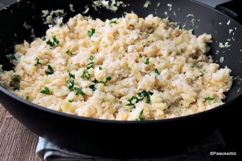 Eksoottinen kukkakaalirisotto | paleokeittio.fi