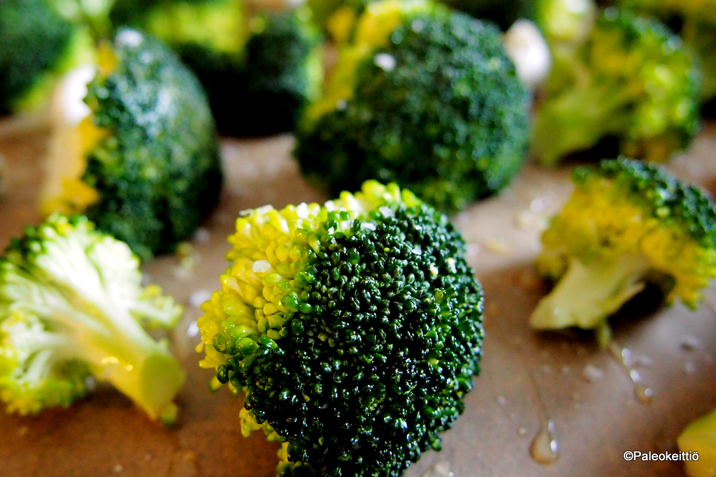 Ihanat parsakaalit pellillä