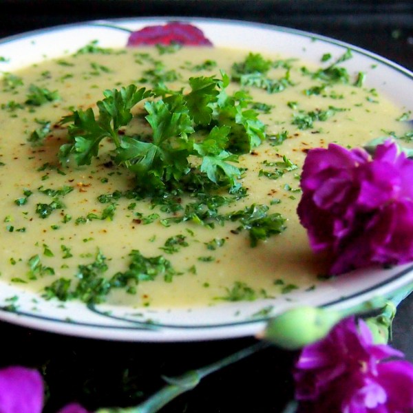 Kevään keveä keitto