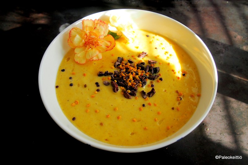 Mango-banaani-kurkuma -pirtelö | paleokeittio.fi