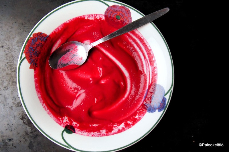 Vuohenjuustoinen punajuurikeitto | paleokeittio.fi