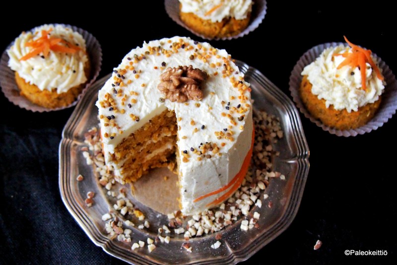 Porkkanakakkua kahdella tapaa | paleokeittio.fi