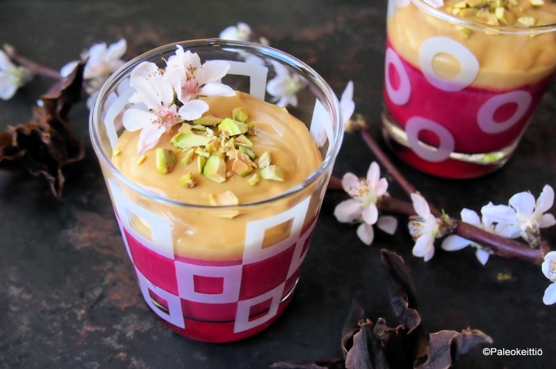 Punajuuri-kookosmousse + lemon curd | paleokeittio.fi