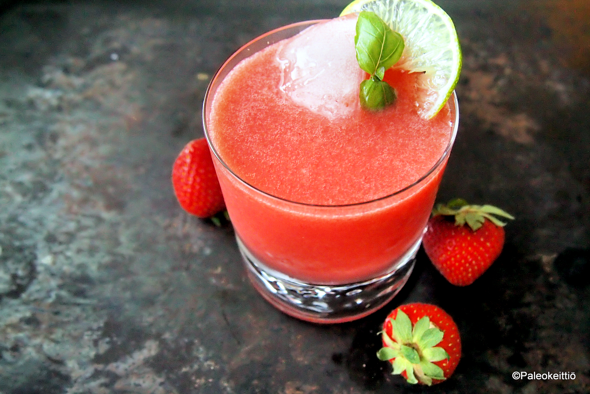 Raikas kesäjuoma – Strawberry Agua Fresca