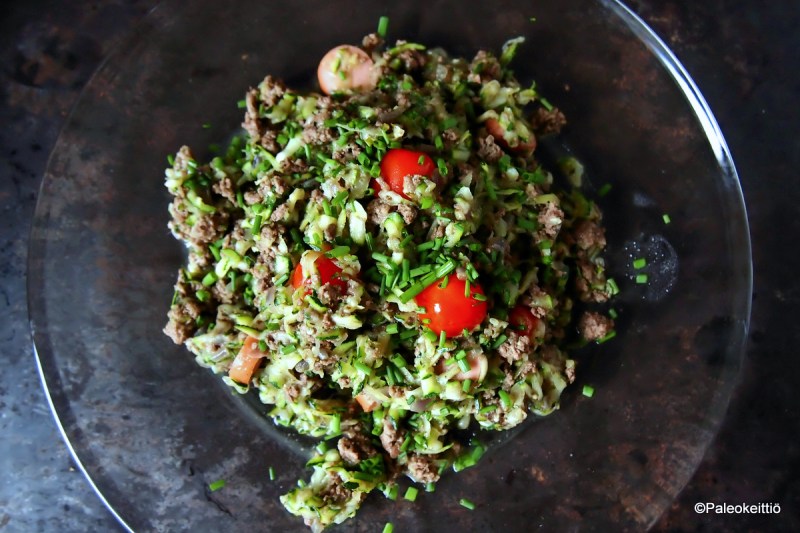 Helppo paleoarki - Kesäkurpitsapaistos | paleokeittio.fi