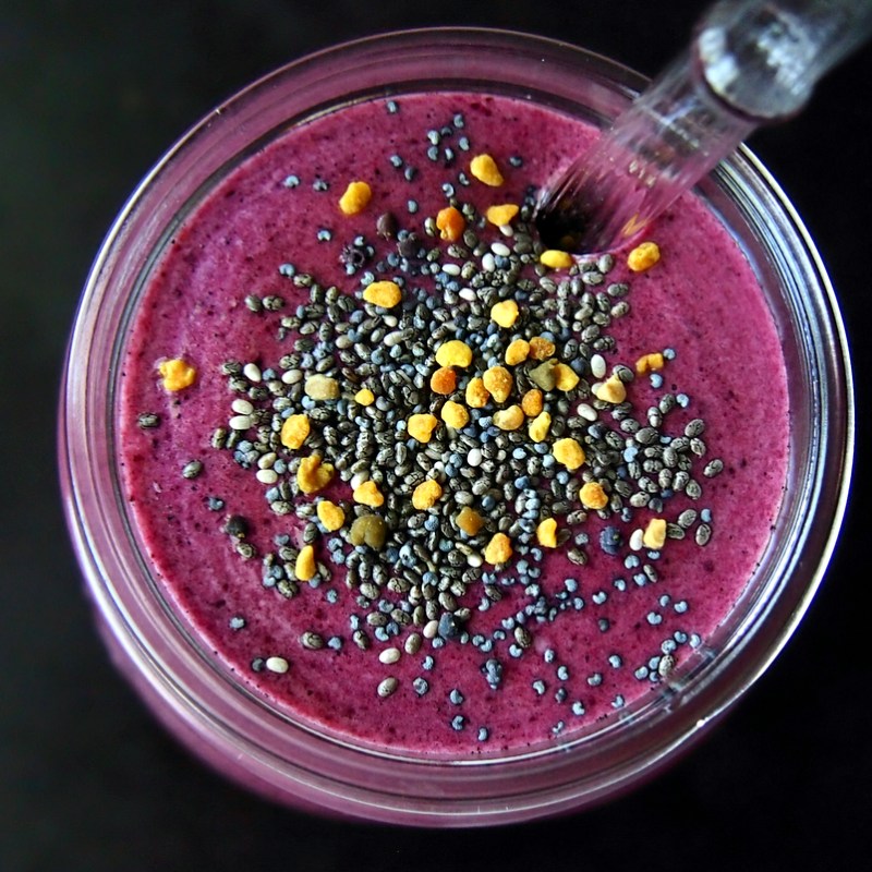 Pirteä punaherukkapirtelö: Helppo ja raikas&nbsp;paleo-smoothie