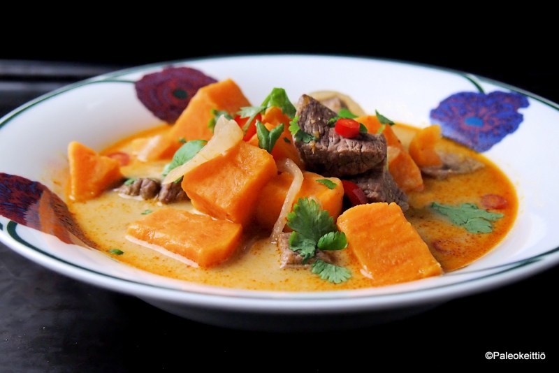 Simppeli aasialainen lihasoppa | TehoPaleo -reseptit 2/2015