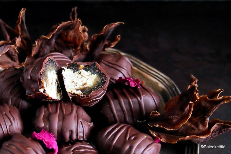 Kookostäytteiset Bounty -palat | TehoPaleo -reseptit 2 /2015