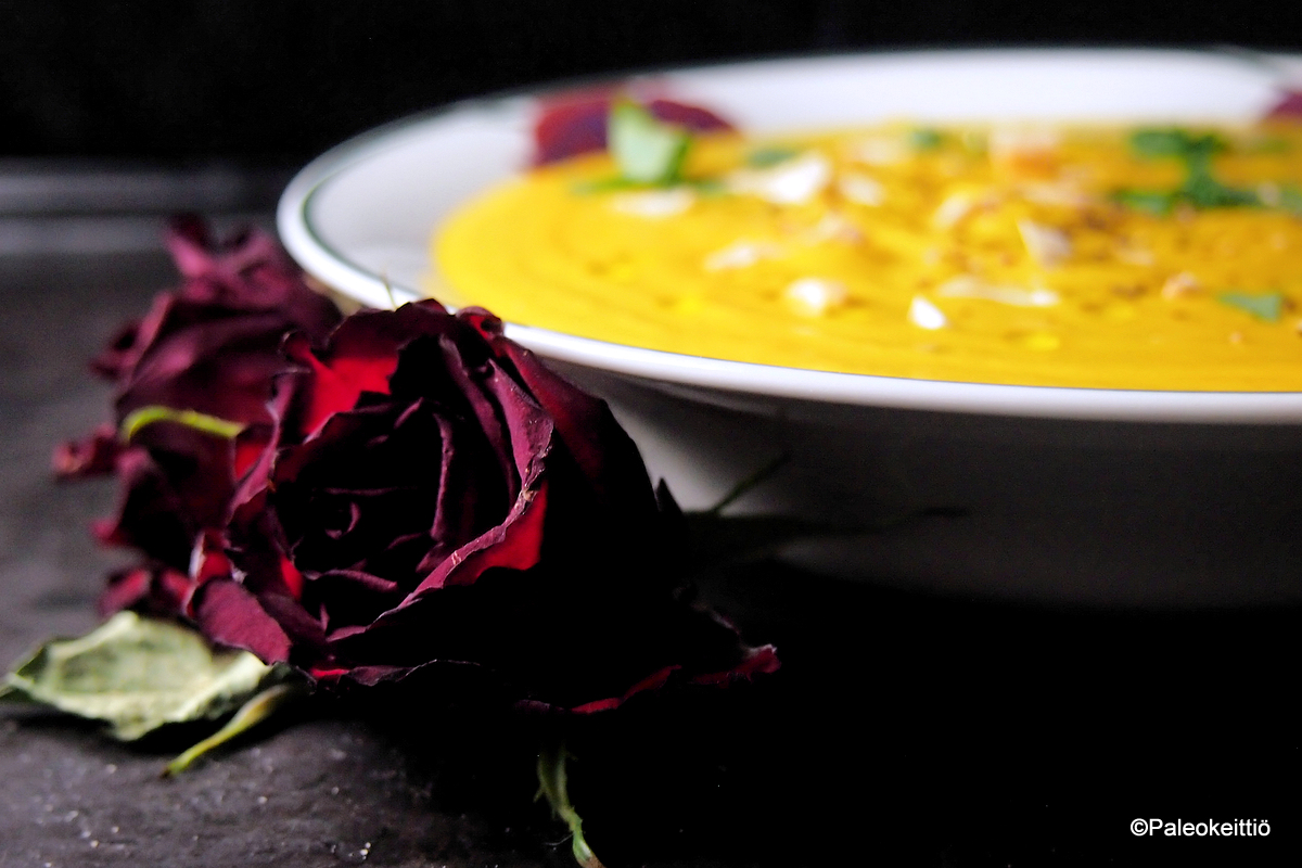 Kukkakaalin kruunajaiset: Marokkolainen sosekeitto vie kielen&nbsp;mennessään!