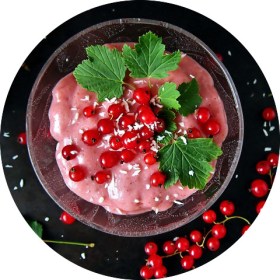 Vispipuuroa punaherukoista ja kvinoasta_opt