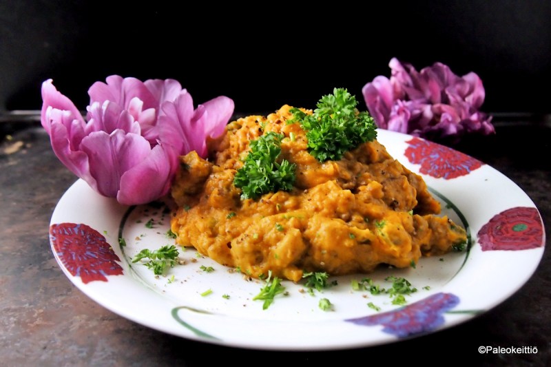 Helppo paleoarki – Pekoninen liha-bataattisose | paleokeittio.fi