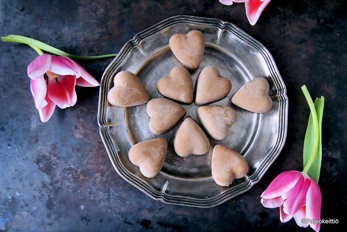 Ystävänpäivän pehmyttoffeet vadelmasydämellä