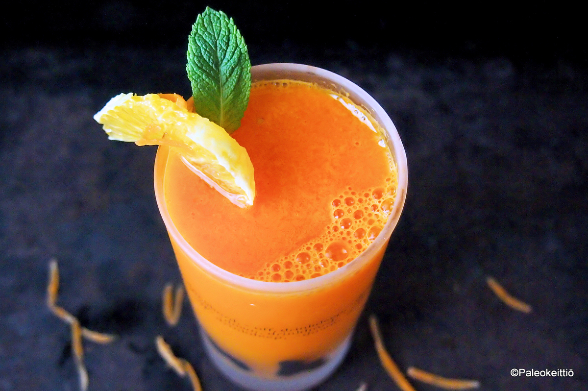 Kurkumalla terästettyä appelsiini-porkkanamehua vaeltavaan&nbsp;pikkuflunssaan