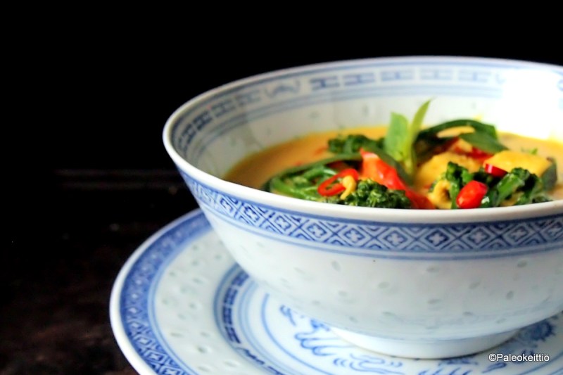 Kookoksinen kana-mangocurry | paleokeittio.fi