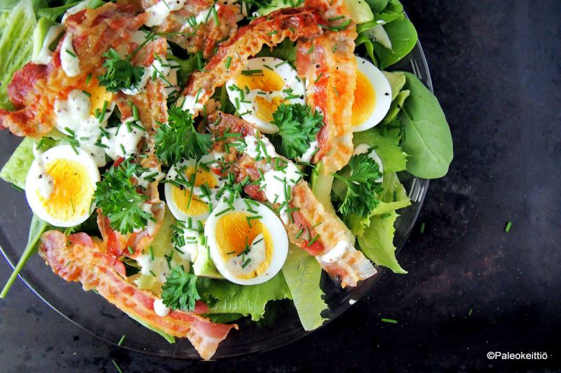 Pinaatti-pancetta -salaatti | paleokeittio.fi