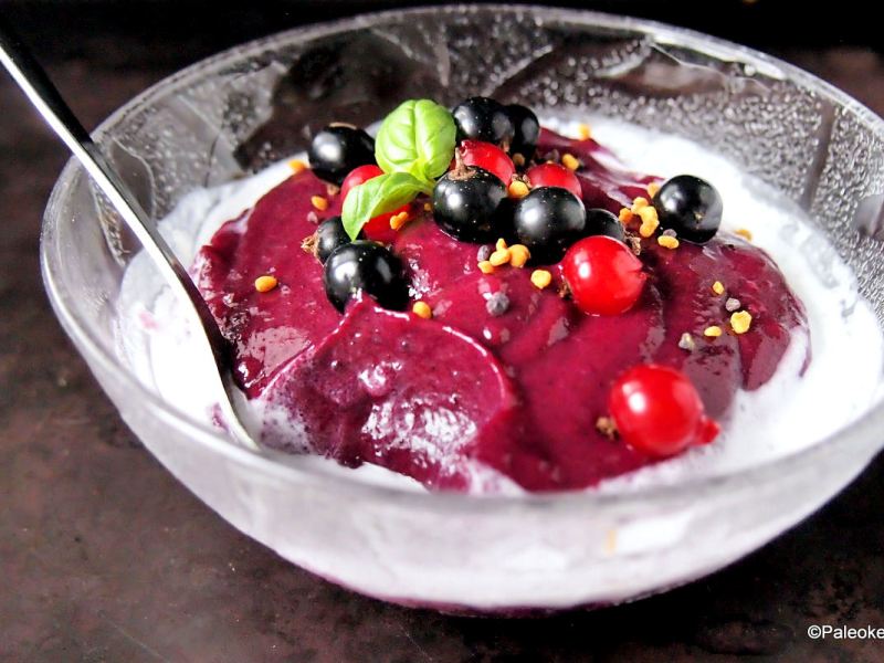 Gluteeniton marjapuuro mustaherukoista