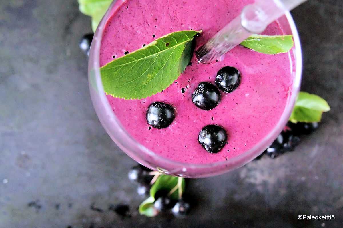 Marja-aronia smoothie – Superterveellinen ja&nbsp;herkullinen!