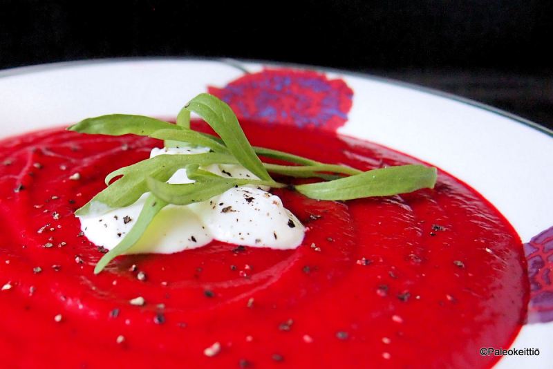 Paahteinen punajuuri-fenkolikeitto | paleokeittio.fi