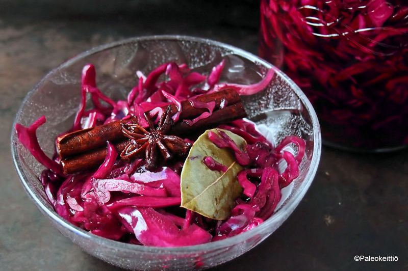 Joulun pikkelöity punakaali | paleokeittio.fi
