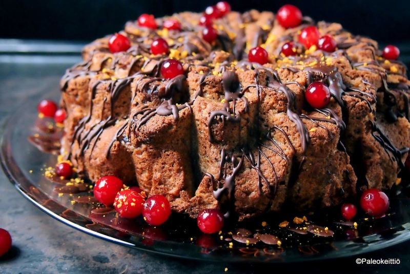 Talven appelsiininen karpalokakku | paleokeittio.fi