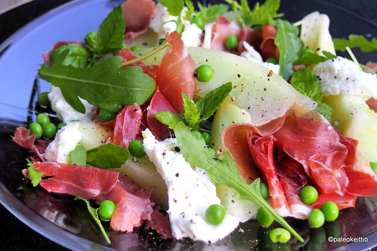 Deligasminen kokemus – Prosciuttoa, melonia ja mozzarellaa&nbsp;lautasella