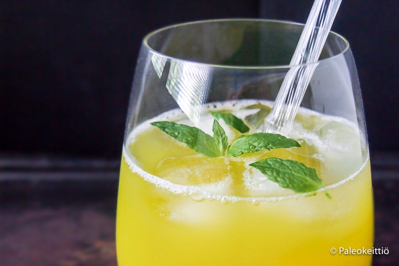 Sitruunainen ananas mocktail | paleokeittio.fi