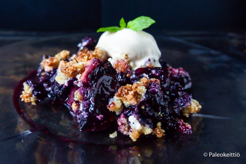 Mustikka-nektariinipaistos | paleokeittio.fi