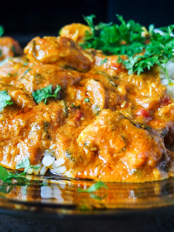 Kongolainen kanapata maapähkinävoilla – Makumatka Afrikan sydämeen (G,&nbsp;M)