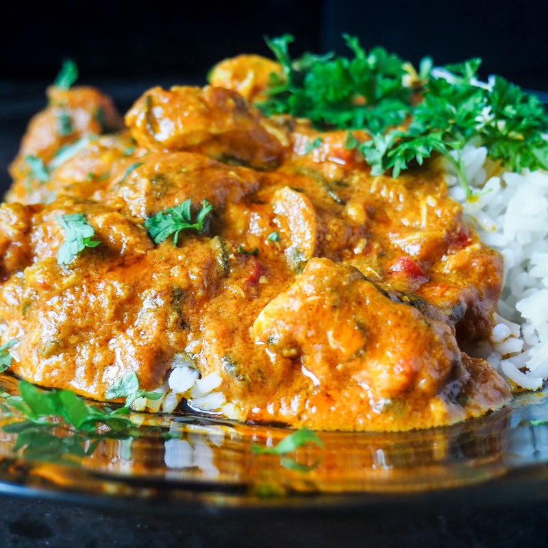 Kongolainen kanapata maapähkinävoilla – Makumatka Afrikan sydämeen (G,&nbsp;M)