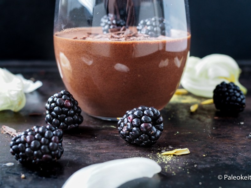 Kahden aineksen chili-suklaamousse (vegaani) – Yllättävän helppo&nbsp;herkku!