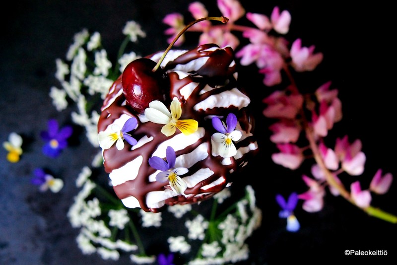 Kirsikkainen suklaapirtelö | paleokeittio.fi