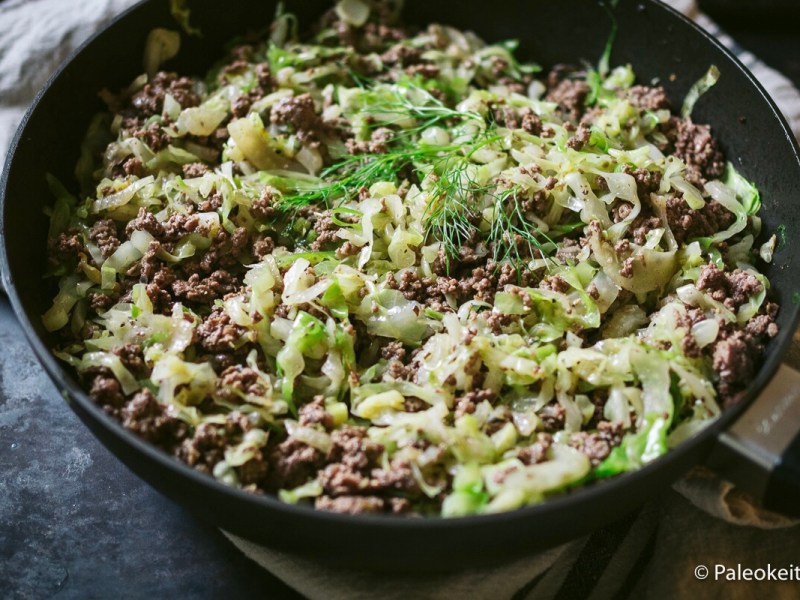 Varhaiskaali-jauhelihapaistos fenkolilla – Simppeli&nbsp;kausiherkku